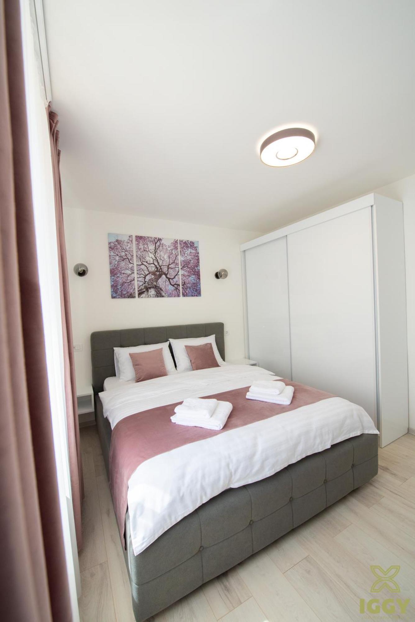 Iggy Premium Apartment Хунедоара Екстер'єр фото